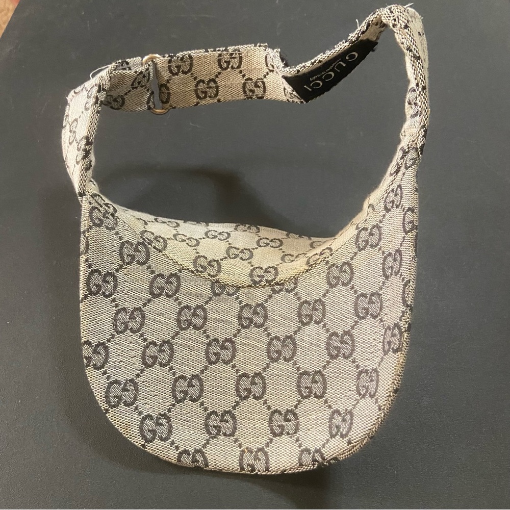 24 HOUR SALE 🔥 Vintage Gucci Visor 🔥 NO OFFERS - Picture 5 of 5